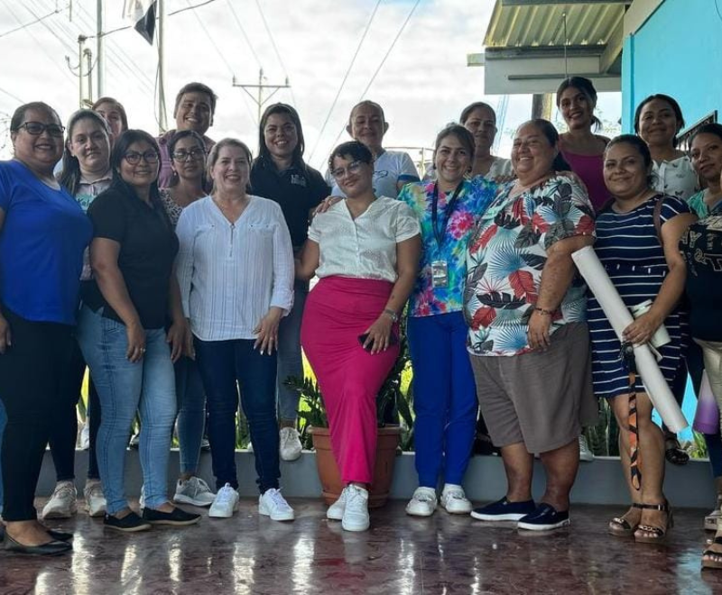 Fortaleciendo la lectura y escritura en comunidades rurales fronterizas